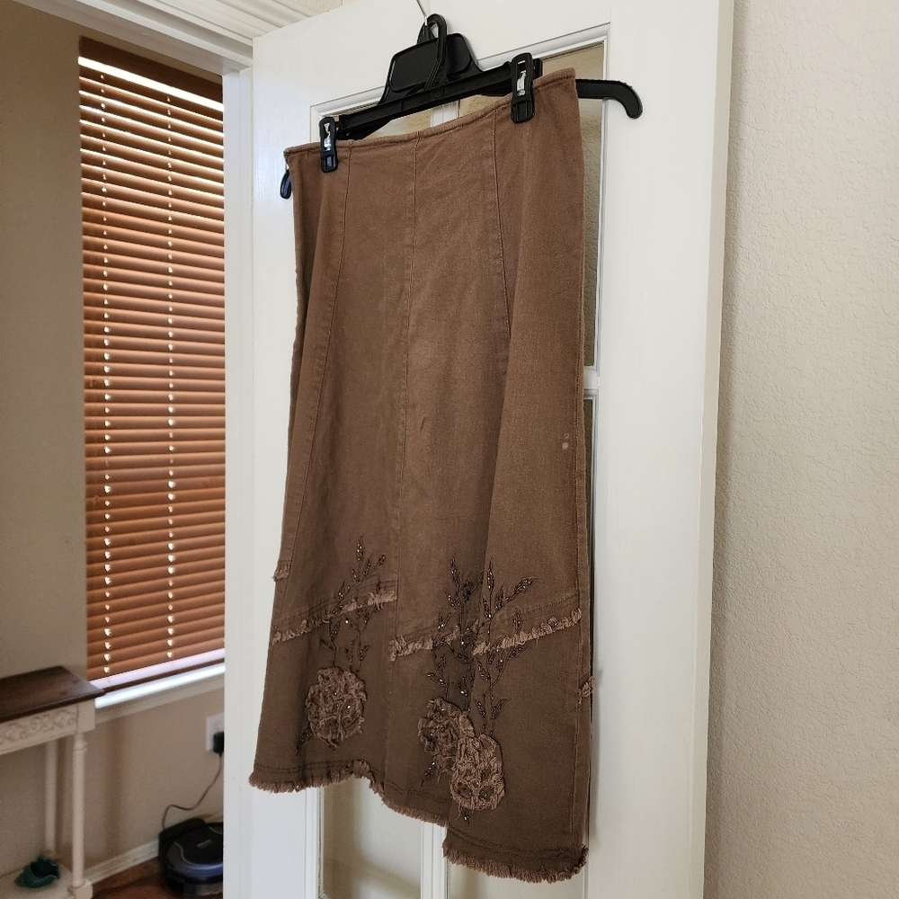 STREAM Medium Brown Beaded Embroidered Midi Skirt Raw Hem Boho Floral Appliqué - Picture 2 of 11